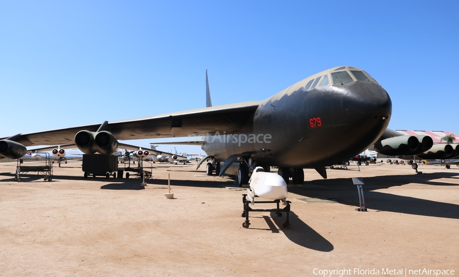 United States Air Force Boeing B-52D Stratofortress (55-0679) | Photo 431840