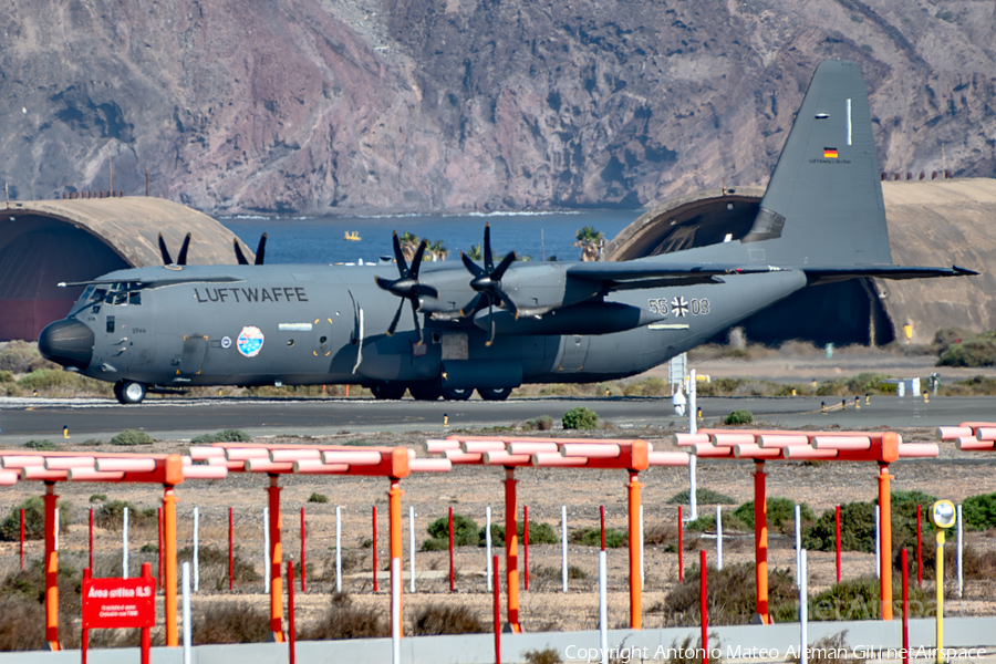 German Air Force (Luftwaffe) Lockheed Martin C-130J-30 Super Hercules (5503) | Photo 655739