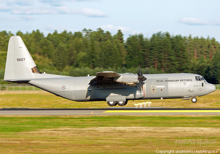 Royal Norwegian Air Force Lockheed Martin C-130J-30 Super Hercules (5607) | Photo 21707