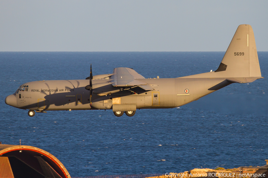 Royal Norwegian Air Force Lockheed Martin C-130J-30 Super Hercules (5699) | Photo 299082