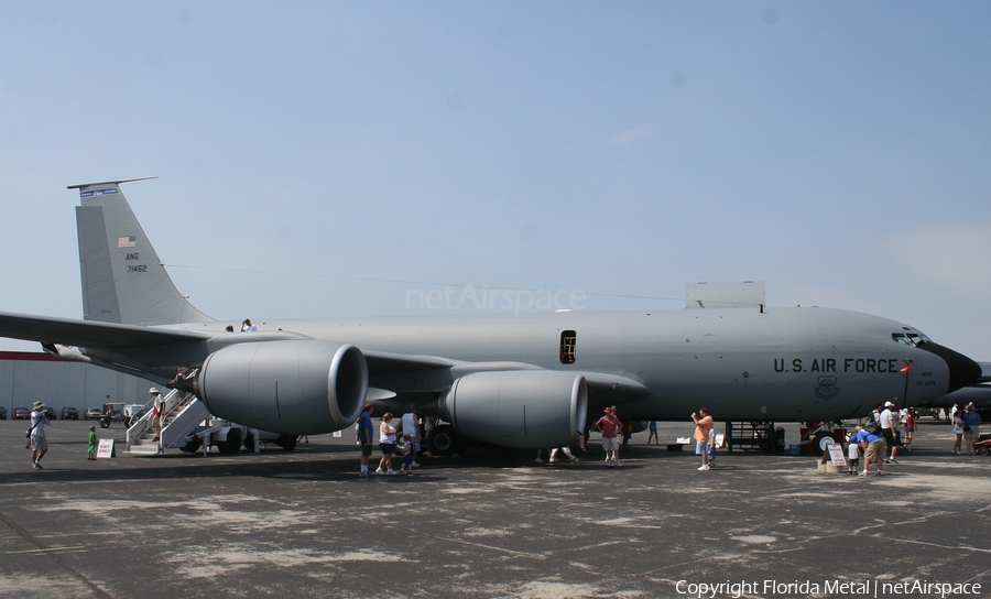 United States Air Force Boeing KC-135R Stratotanker (57-1462) | Photo 455974
