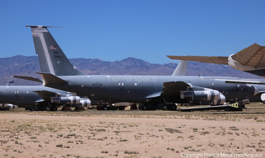 United States Air Force Boeing KC-135E Stratotanker (57-1492) | Photo 455980