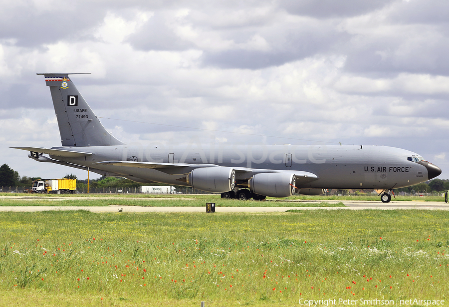 United States Air Force Boeing KC-135R Stratotanker (57-1493) | Photo 328070
