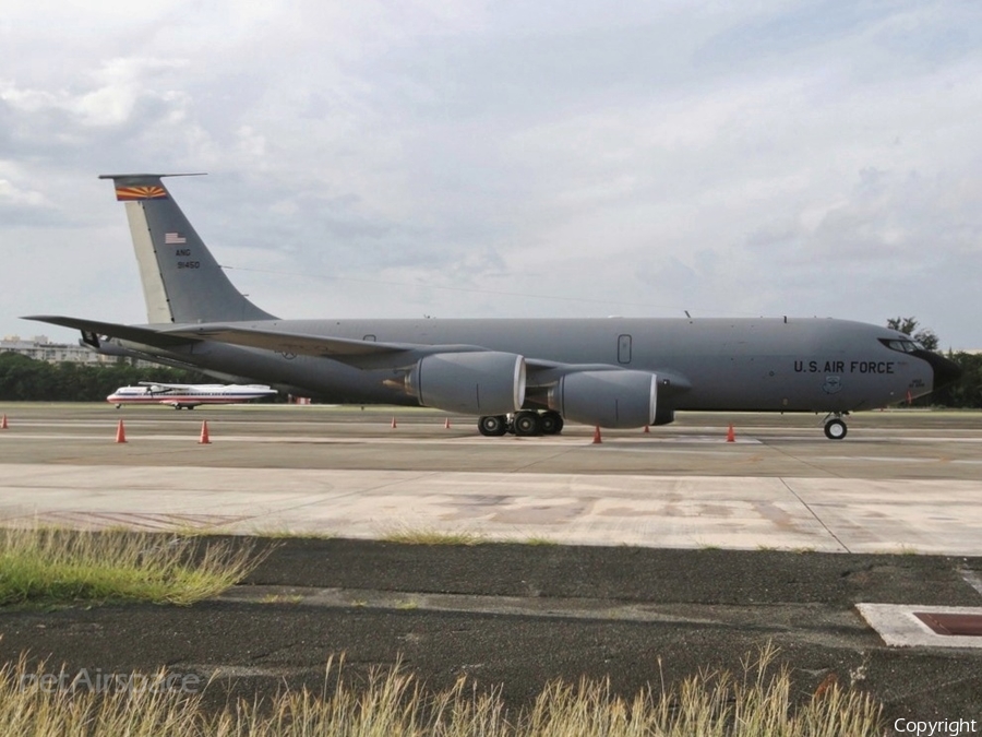 United States Air Force Boeing KC-135R Stratotanker (59-1450) | Photo 456559