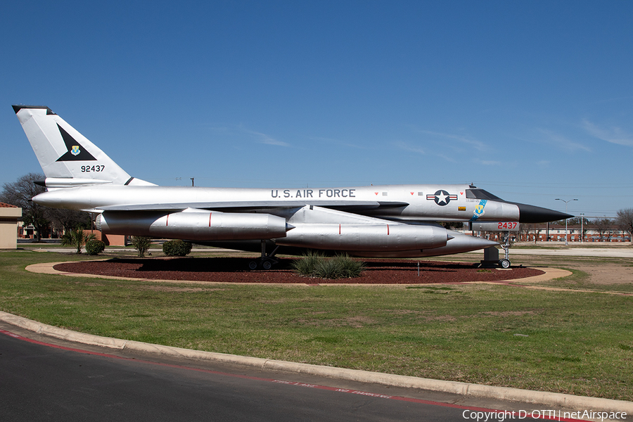 United States Air Force Convair B-58A Hustler (59-2437) | Photo 668263