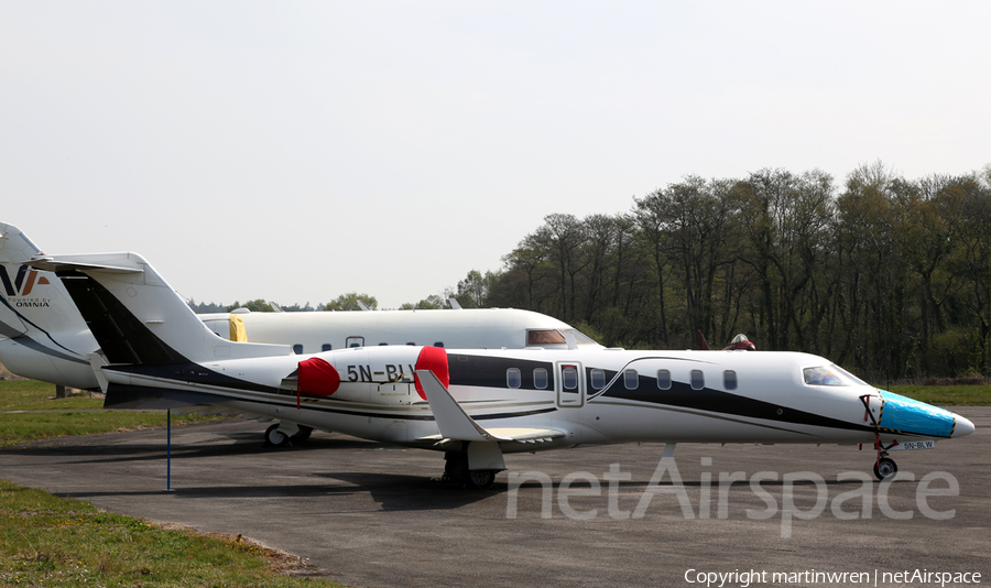 (Private) Bombardier Learjet 45XR (5N-BLW) | Photo 314621