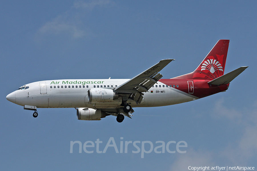 Air Madagascar Boeing 737-3Q8 (5R-MFI) | Photo 205499