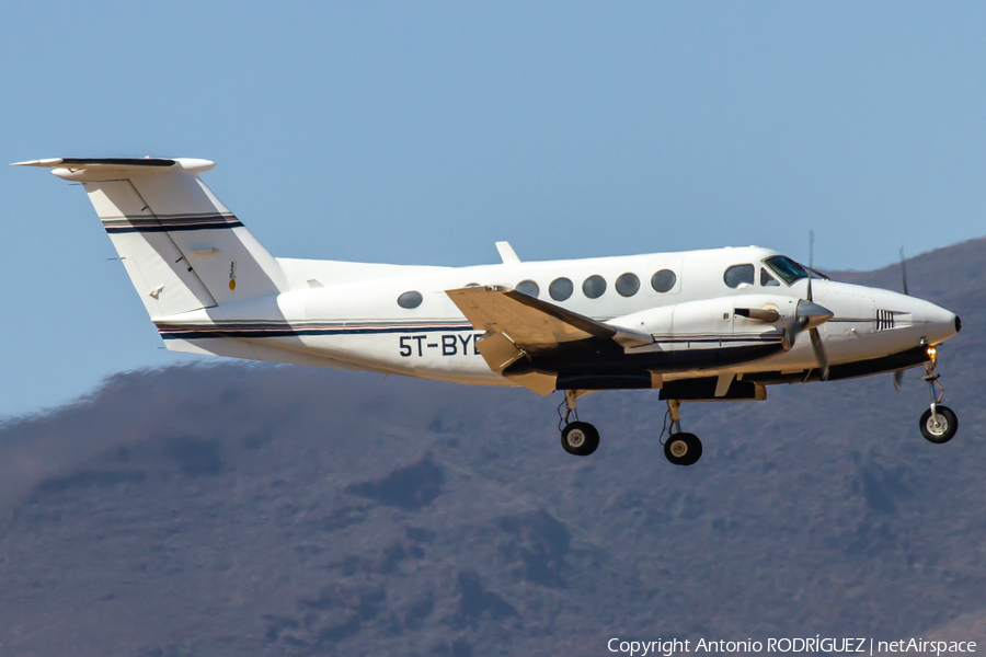 (Private) Beech King Air 200 (5T-BYD) | Photo 408979