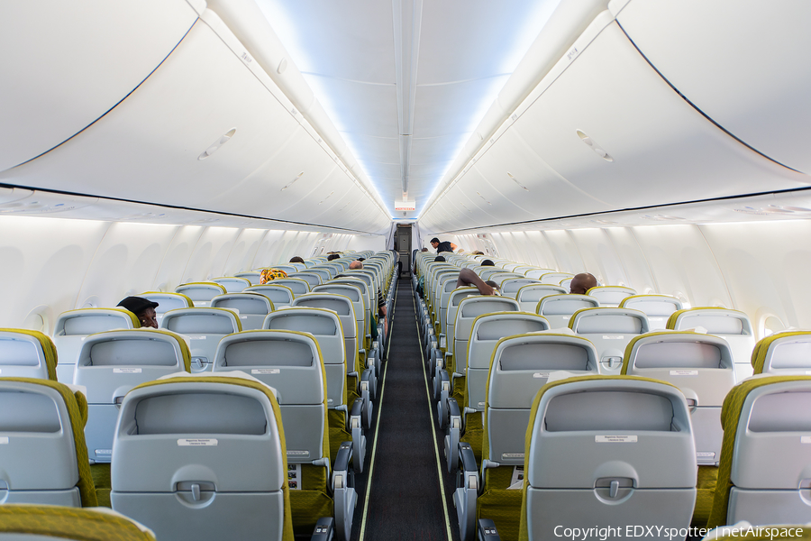 Asky Airlines Boeing 737-86N (5V-TTV) | Photo 609912