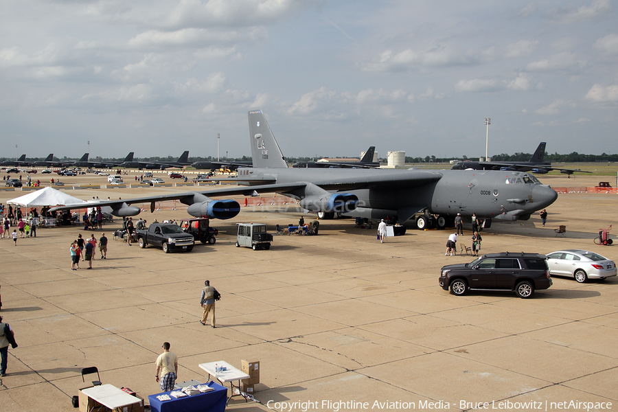 United States Air Force Boeing B-52H Stratofortress (60-0008) | Photo 80343