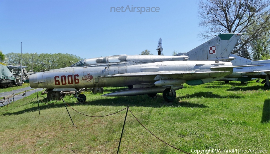 Polish Air Force (Siły Powietrzne) Mikoyan-Gurevich MiG-21UM Mongol-B (6006) | Photo 447051