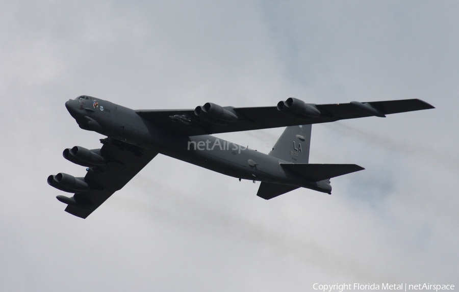 United States Air Force Boeing B-52H Stratofortress (61-0002) | Photo 370024