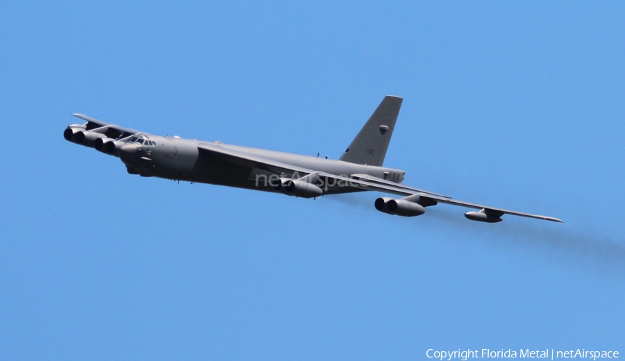 United States Air Force Boeing B-52H Stratofortress (61-0007) | Photo 370026