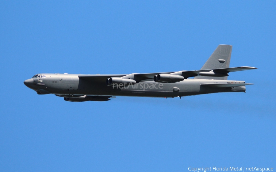United States Air Force Boeing B-52H Stratofortress (61-0007) | Photo 432005