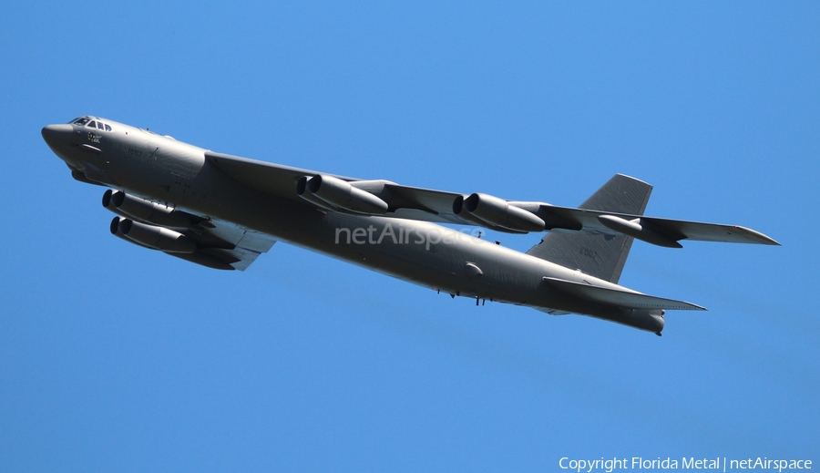 United States Air Force Boeing B-52H Stratofortress (61-0007) | Photo 456536