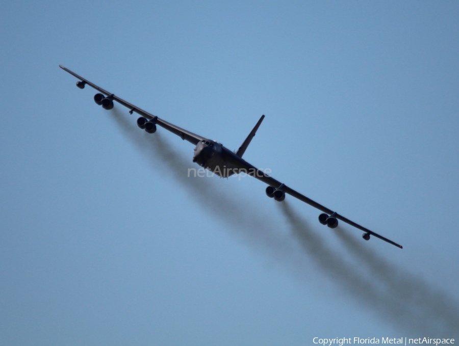 United States Air Force Boeing B-52H Stratofortress (61-0007) | Photo 456537