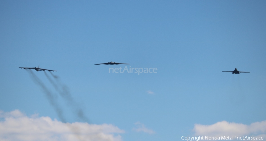 United States Air Force Boeing B-52H Stratofortress (61-0007) | Photo 456538