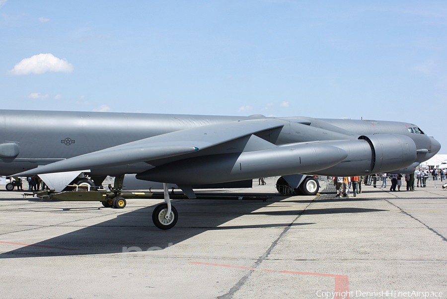 United States Air Force Boeing B-52H Stratofortress (61-0008) | Photo 388237