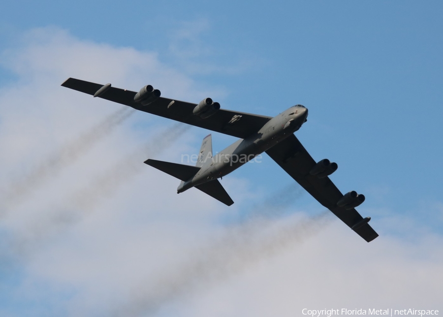 United States Air Force Boeing B-52H Stratofortress (61-0017) | Photo 327602