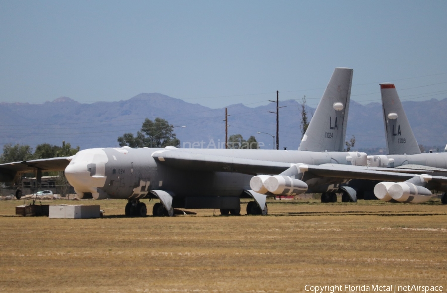 United States Air Force Boeing B-52H Stratofortress (61-0024) | Photo 306749