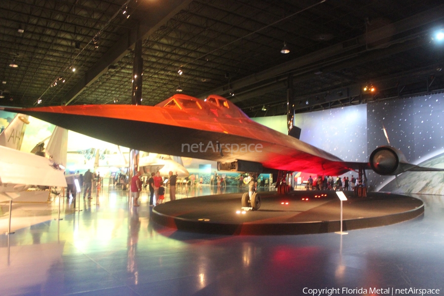 United States Air Force Lockheed SR-71B Blackbird (61-7956) | Photo 324780