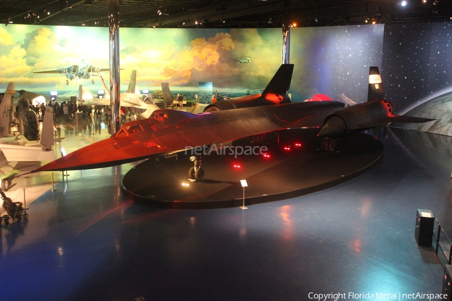United States Air Force Lockheed SR-71B Blackbird (61-7956) | Photo 456681