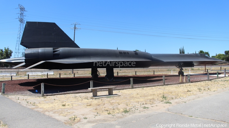 United States Air Force Lockheed SR-71A Blackbird (61-7960) | Photo 327619