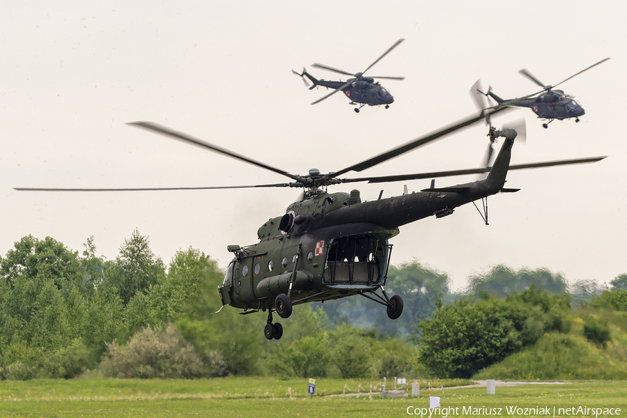 Polish Army (Siły Zbrojne Rzeczypospolitej Polskiej) Mil Mi-8MT Hip-H (6105) | Photo 642814