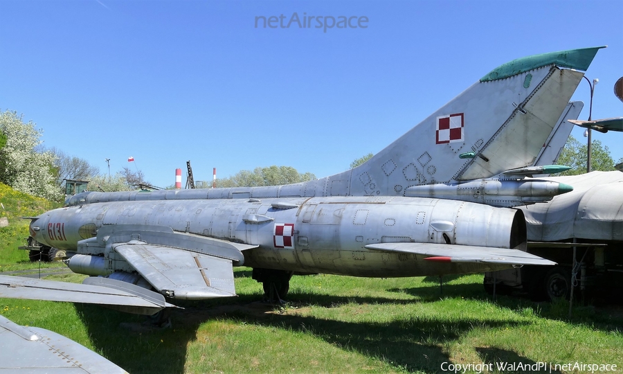 Polish Air Force (Siły Powietrzne) Sukhoi Su-20 Fitter-C (6131) | Photo 447054