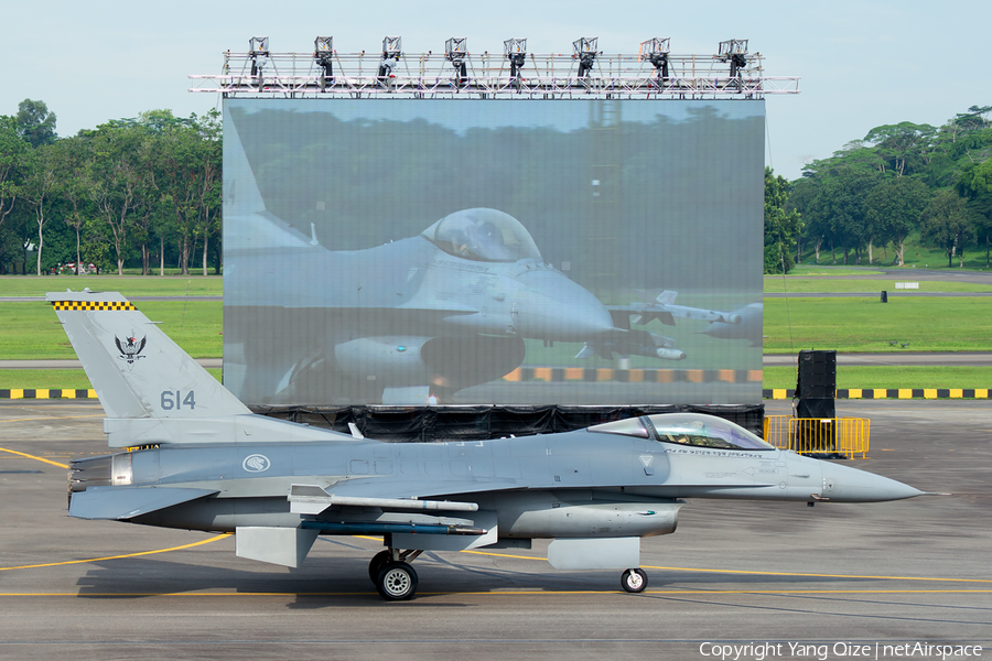 Singapore Air Force General Dynamics F-16C Fighting Falcon (614) | Photo 173740