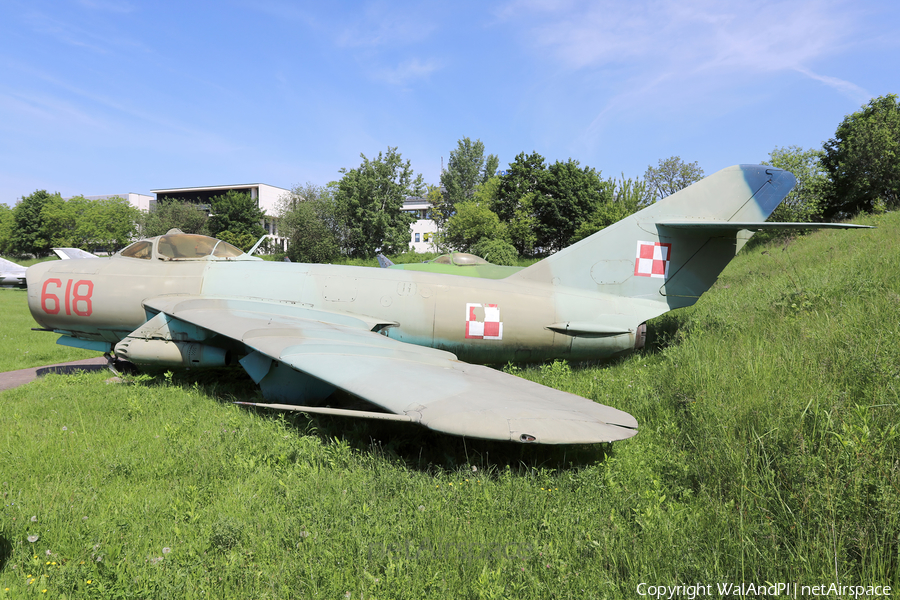 Polish Navy (Marynarka Wojenna) PZL-Mielec Lim-6MR (MiG-17R) (618) | Photo 583043