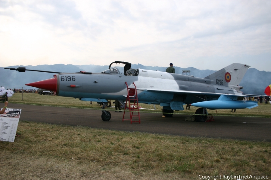 Romanian Air Force (Forțele Aeriene Române) Mikoyan-Gurevich MiG-21MF-75 Lancer C (6196) | Photo 551720