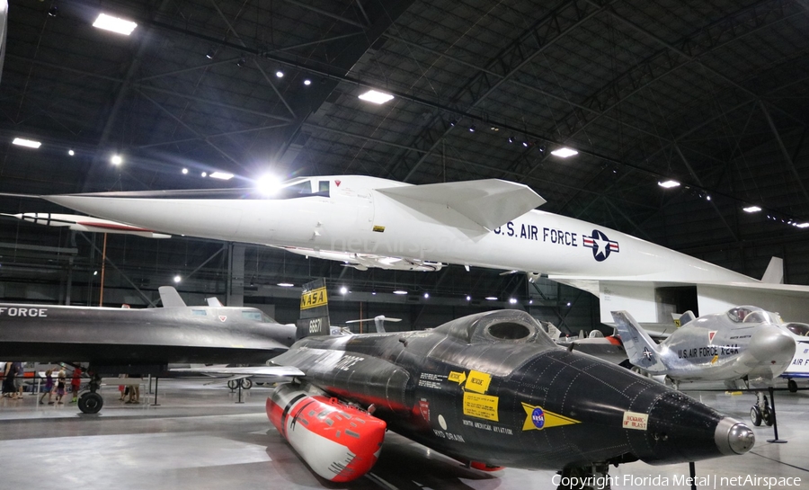 United States Air Force North American XB-70 Valkyrie (62-0001) | Photo 456710