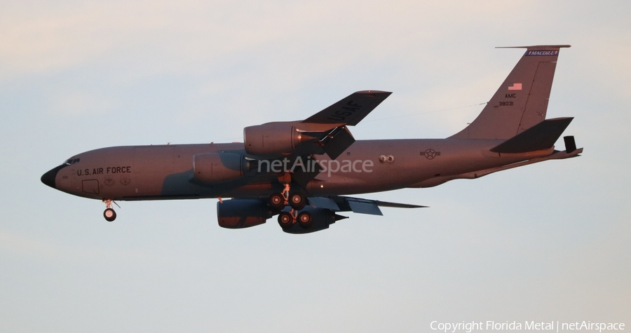 United States Air Force Boeing KC-135R Stratotanker (63-8031) | Photo 370061