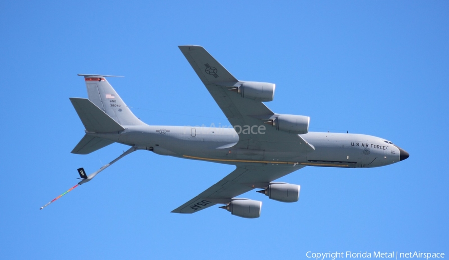United States Air Force Boeing KC-135R Stratotanker (63-8040) | Photo 301846