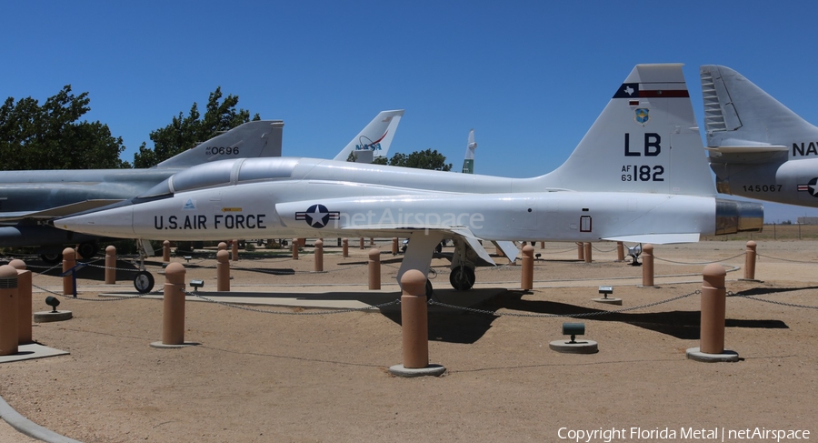 United States Air Force Northrop T-38A Talon (63-8182) | Photo 306796