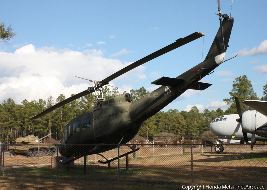 United States Army Bell UH-1D Iroquois (64-13693) | Photo 457524