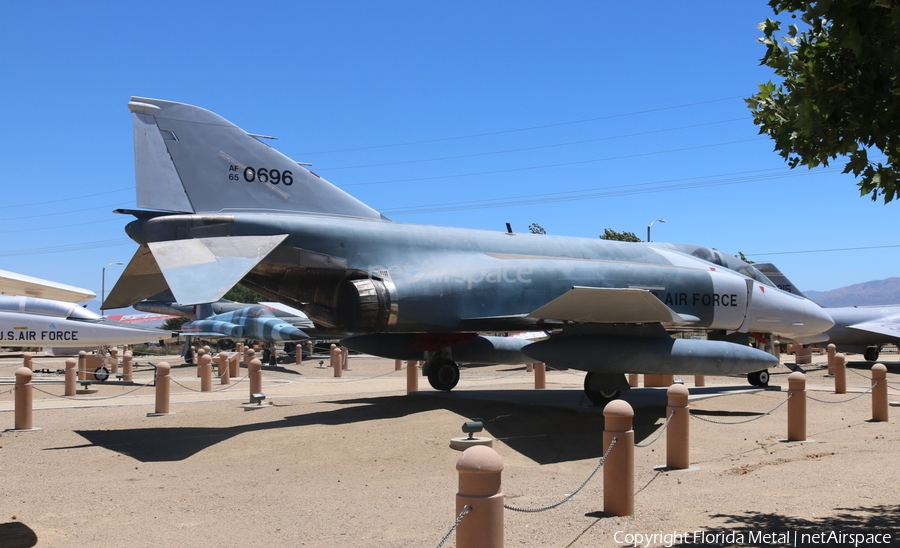 United States Air Force McDonnell Douglas F-4D Phantom II (65-0696) | Photo 328835