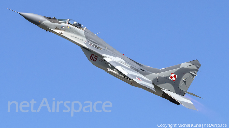 Polish Air Force (Siły Powietrzne) Mikoyan-Gurevich MiG-29A Fulcrum (65) | Photo 299736
