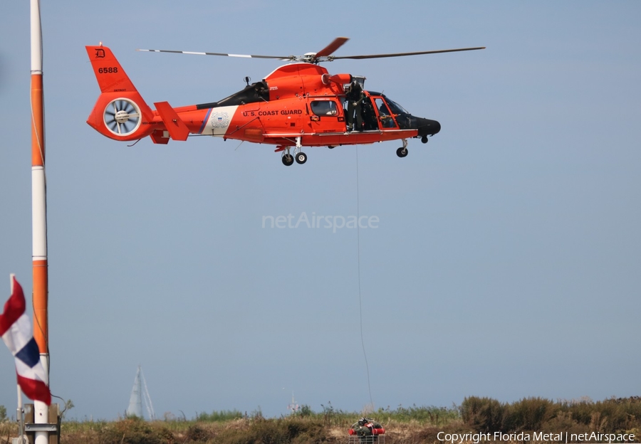United States Coast Guard Aerospatiale HH-65C Dolphin (6588) | Photo 464701