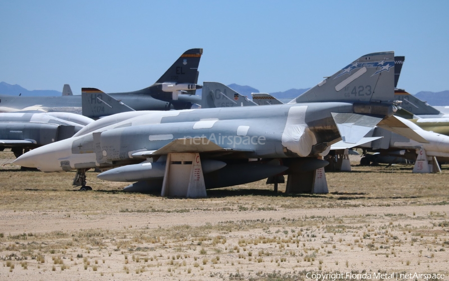 United States Air Force McDonnell Douglas RF-4C Phantom II (66-0423) | Photo 458397