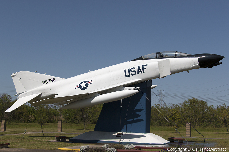 United States Air Force McDonnell Douglas F-4D Phantom II (66-8788) | Photo 535738