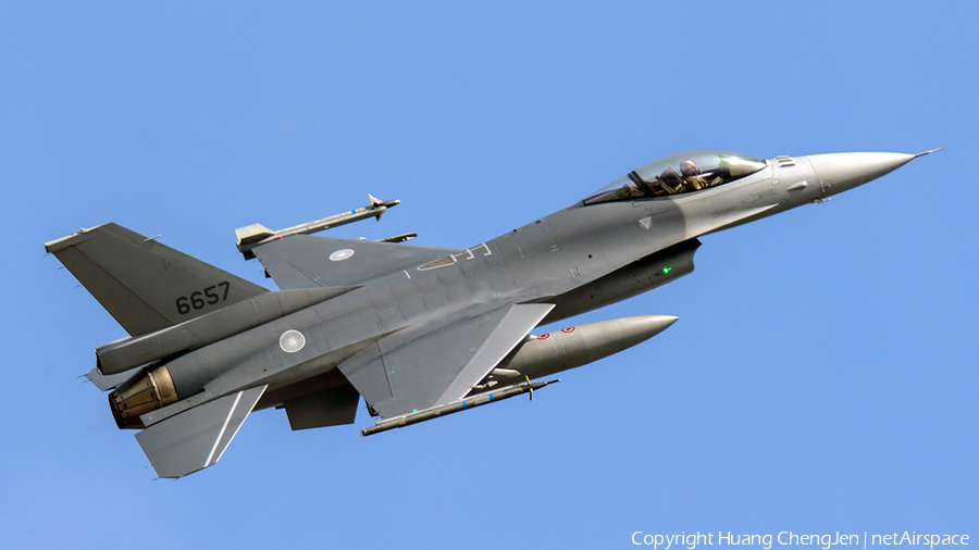 Taiwan Air Force General Dynamics F-16A Fighting Falcon (6657) | Photo 646066
