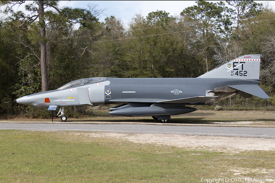 United States Air Force McDonnell Douglas RF-4C Phantom II (67-0452) | Photo 535020