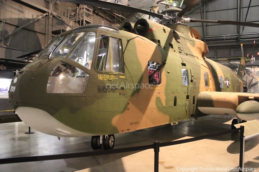United States Air Force Sikorsky HH-3E Jolly Green Giant (67-14709) | Photo 324823