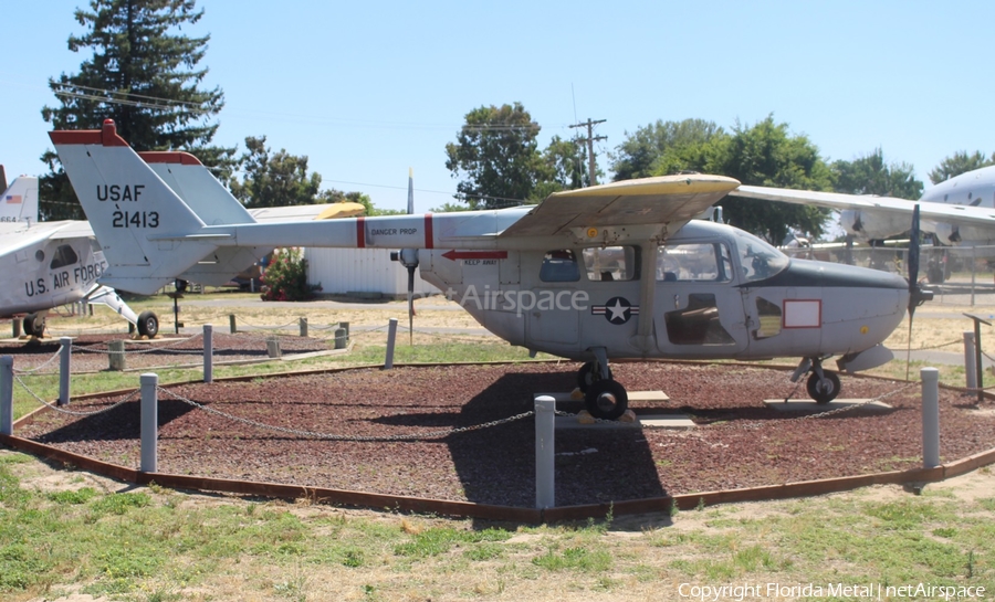 United States Air Force Cessna O-2A Super Skymaster (67-21413) | Photo 306823