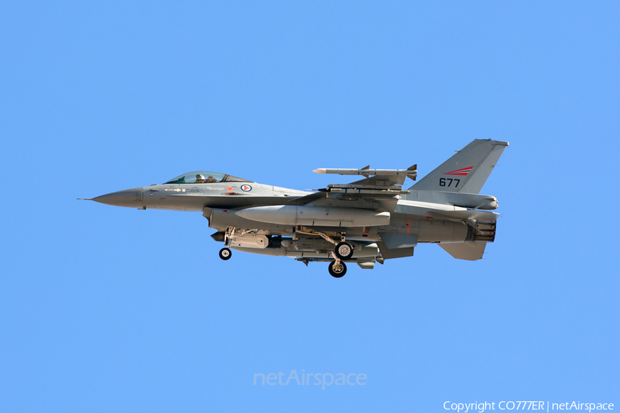 Royal Norwegian Air Force General Dynamics F-16AM Fighting Falcon (677) | Photo 90352