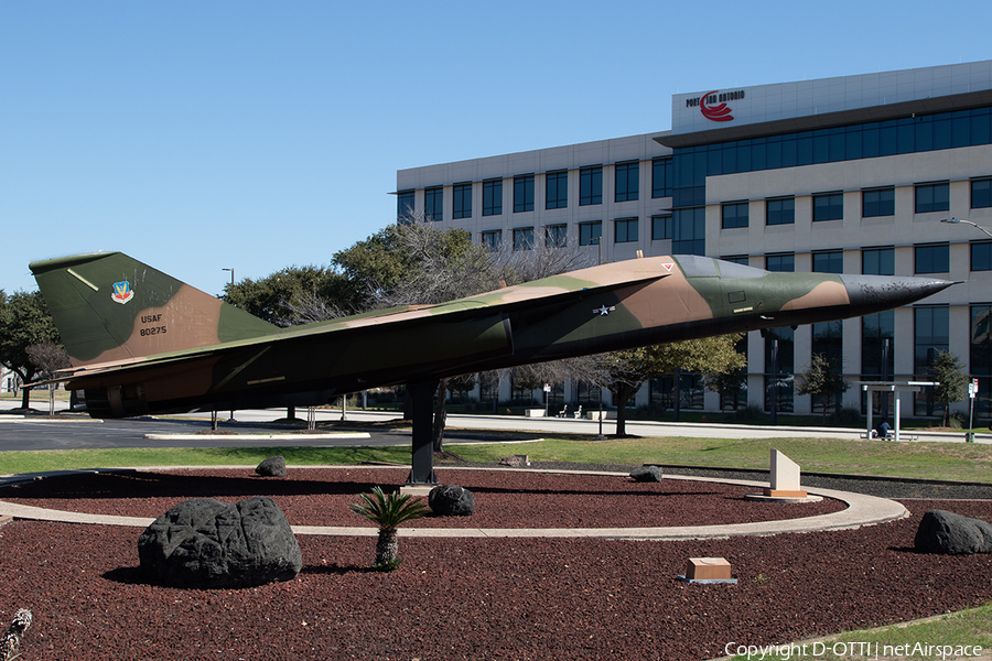 United States Air Force General Dynamics F-111G Aardvark (68-0275) | Photo 668264