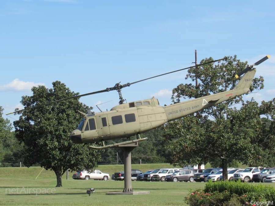 United States Army Bell UH-1H Iroquois (68-16620) | Photo 450442