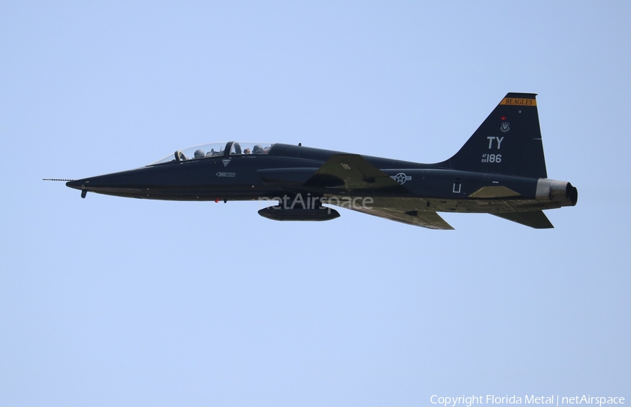 United States Air Force Northrop T-38A Talon (68-8186) | Photo 370079